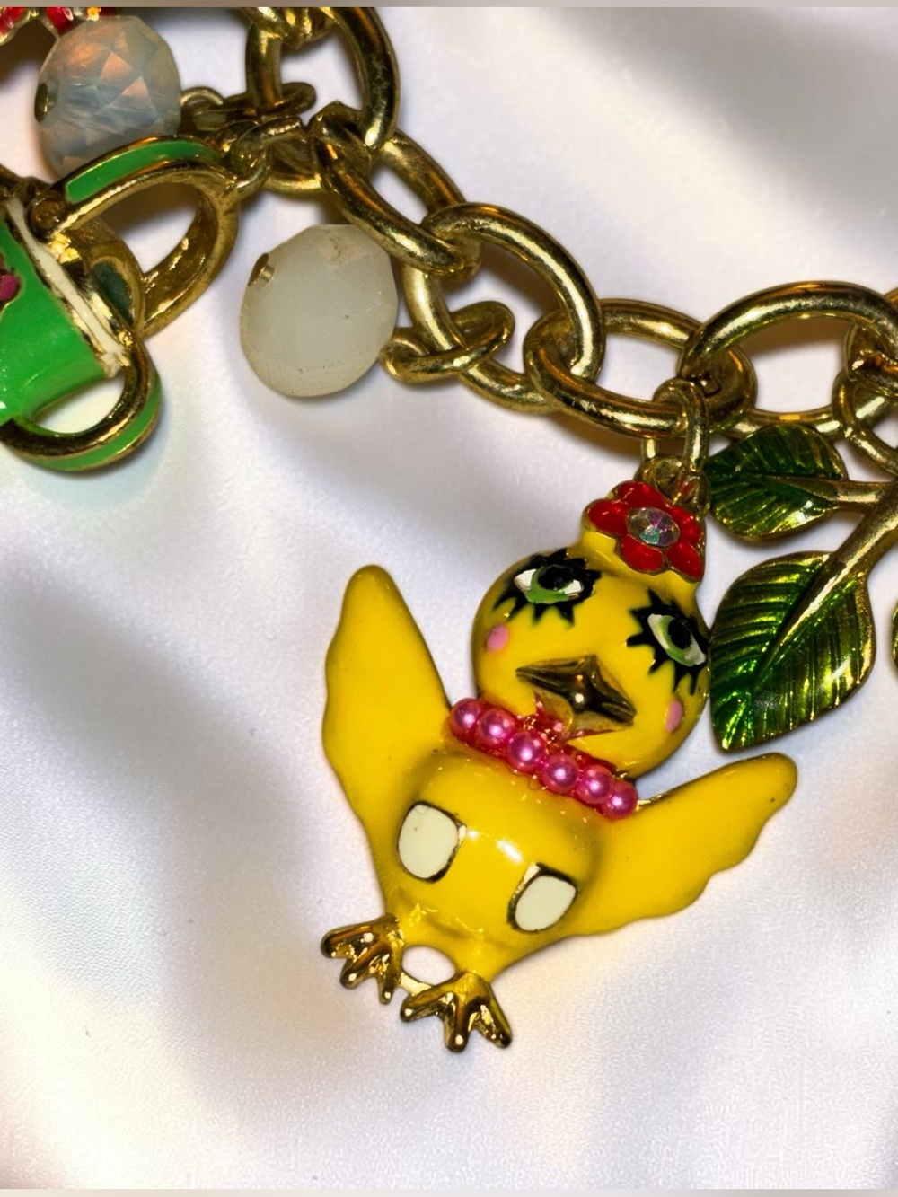 BETSEY JOHNSON Vintage Chick Garden Party Backyard Garden Spring Chick Bracelet - Picture 5 of 6